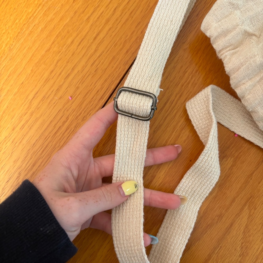 Draw String Tote Bag With Adjustable Strap, Has A… - image 4